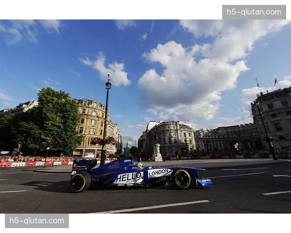 “环加泰罗尼亚第六赛段：UAE车队控制主集团，波加查轻松守冠”