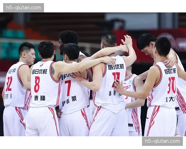 【2026年4月CBA联赛·赛前·动态多支季后赛球队已抵达各自赛区，开始适应性训练